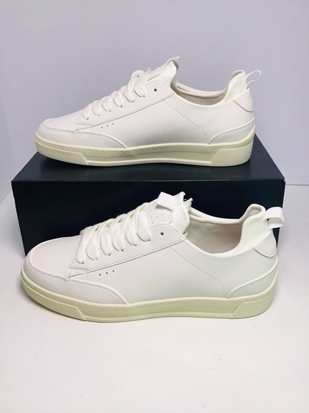 Steve Madden Cream-Trim White Low-Top Sneakers